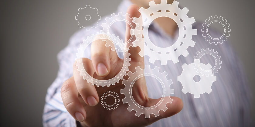 Teljeskörű megvalósítás